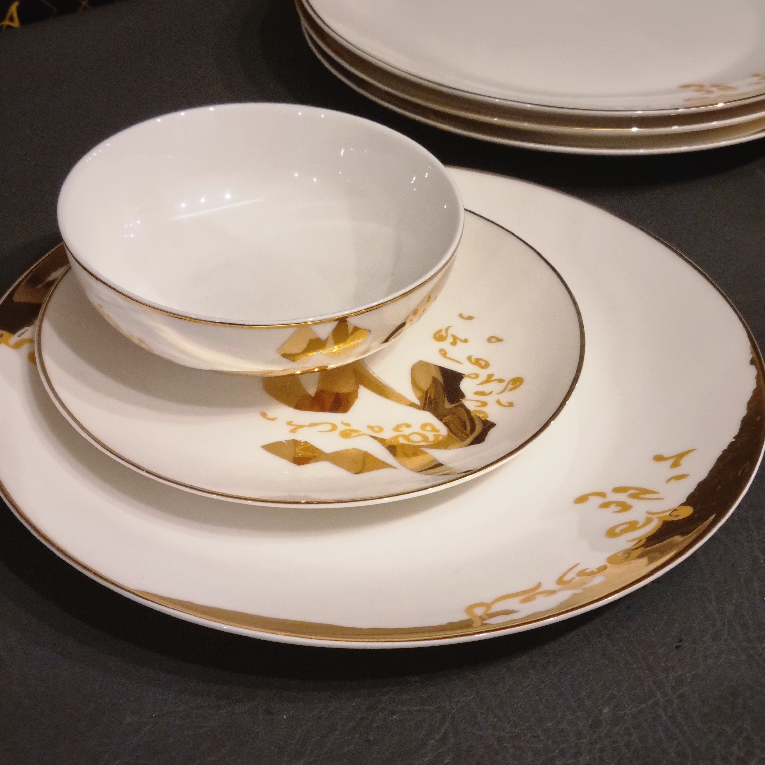 Opdienbord Van Diwan - Ivoor