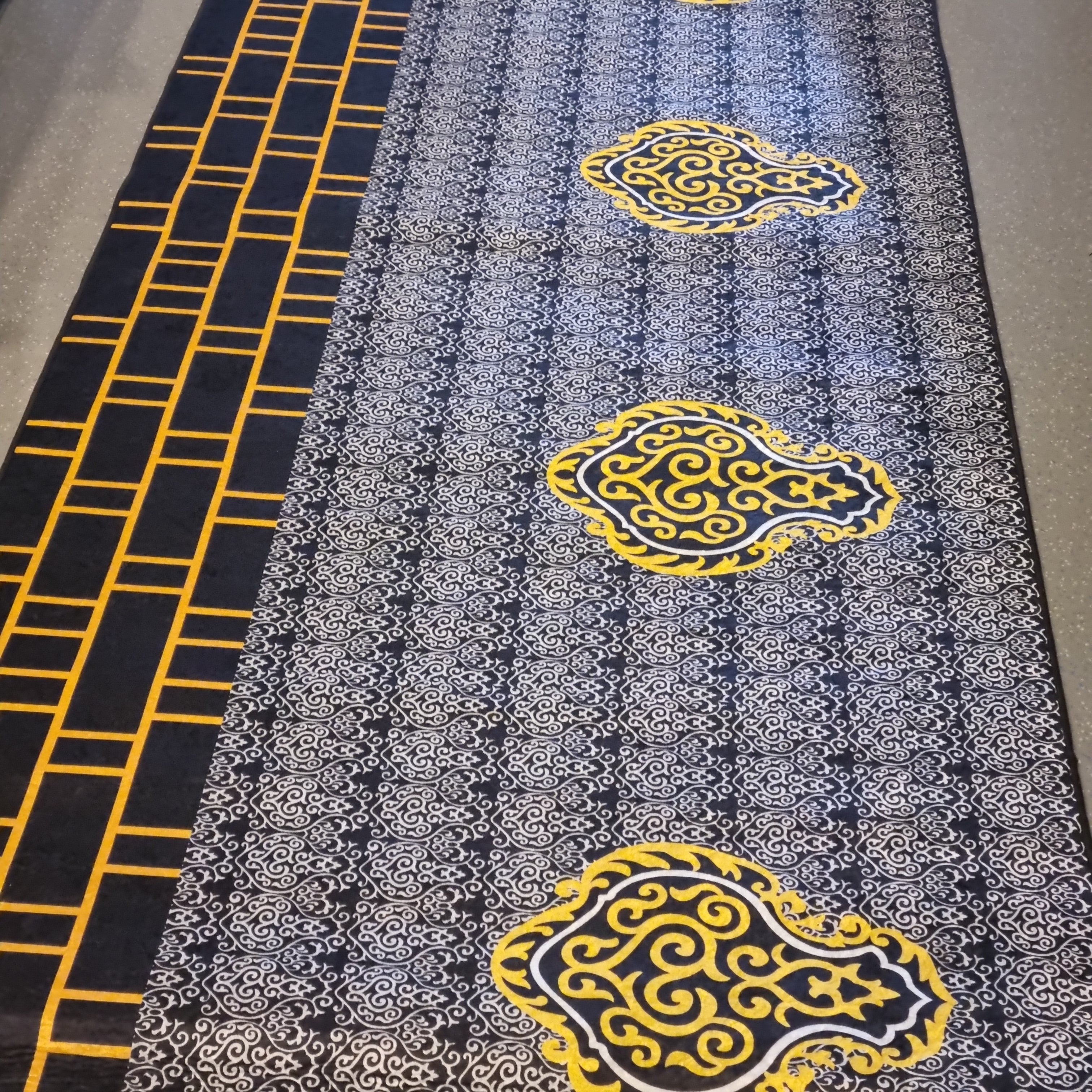 Family Musallah 4-Person - Kaaba Cover Design (Non-Slip)