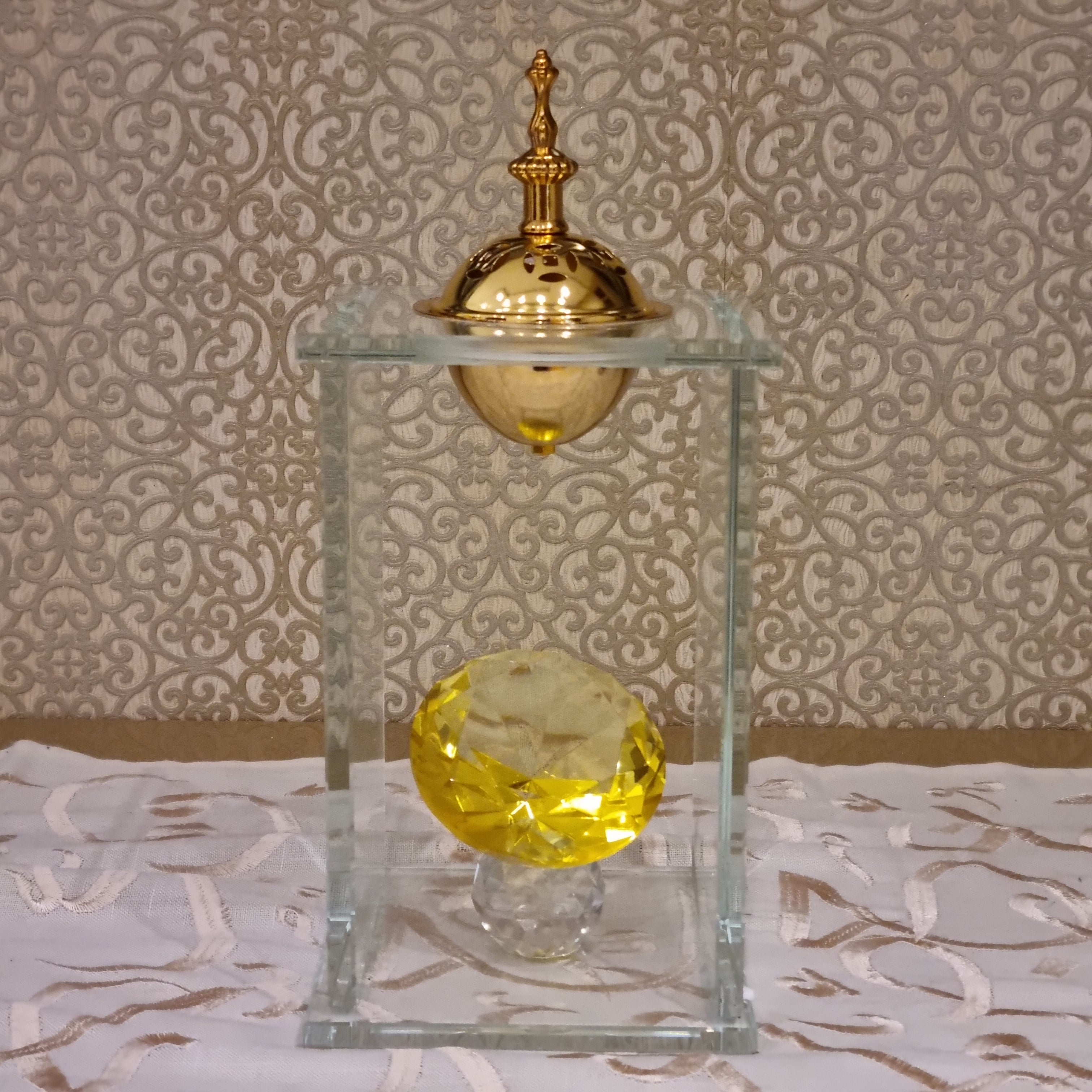 Large Glass with Gold Diamond Centre Oud Burner