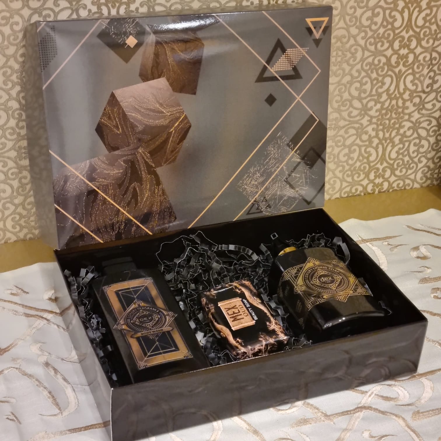 Oud Personal Care Gift Set