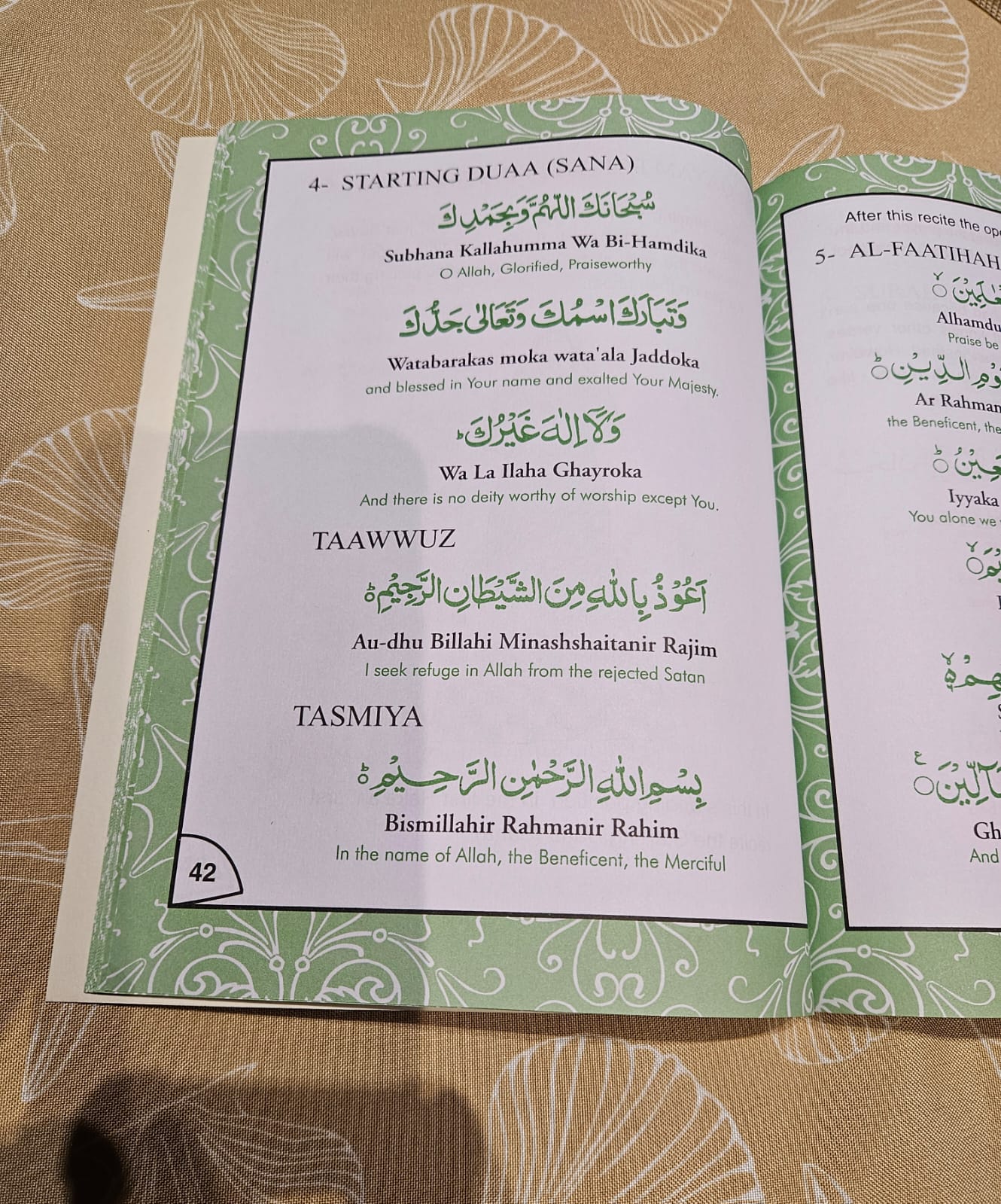 Salat for Women - A step by Step Guide (Arabic, Transliteration and Translation)