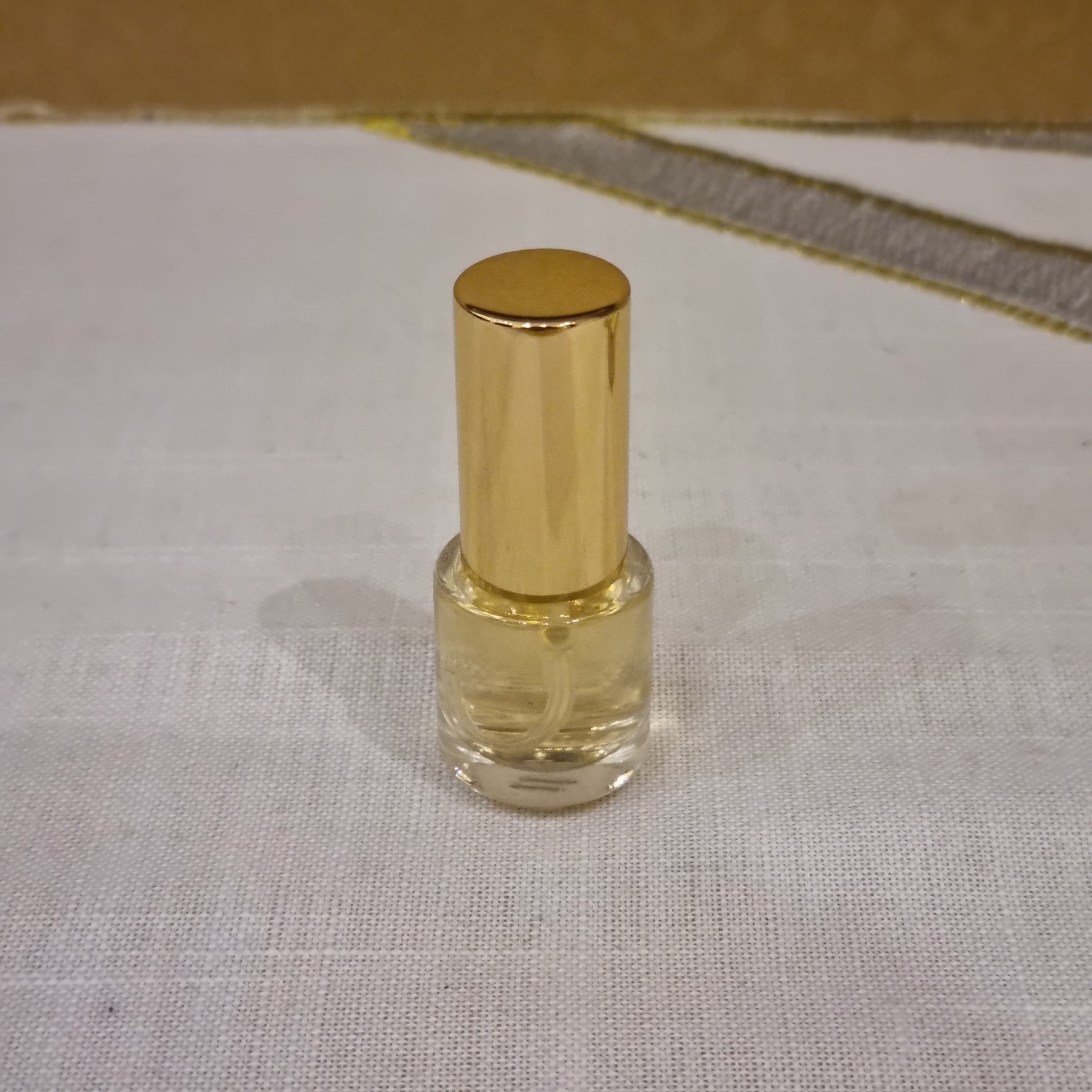 Amaphunga Enziwe Angokwezifiso E-Arabana Oud Perfume 30ml
