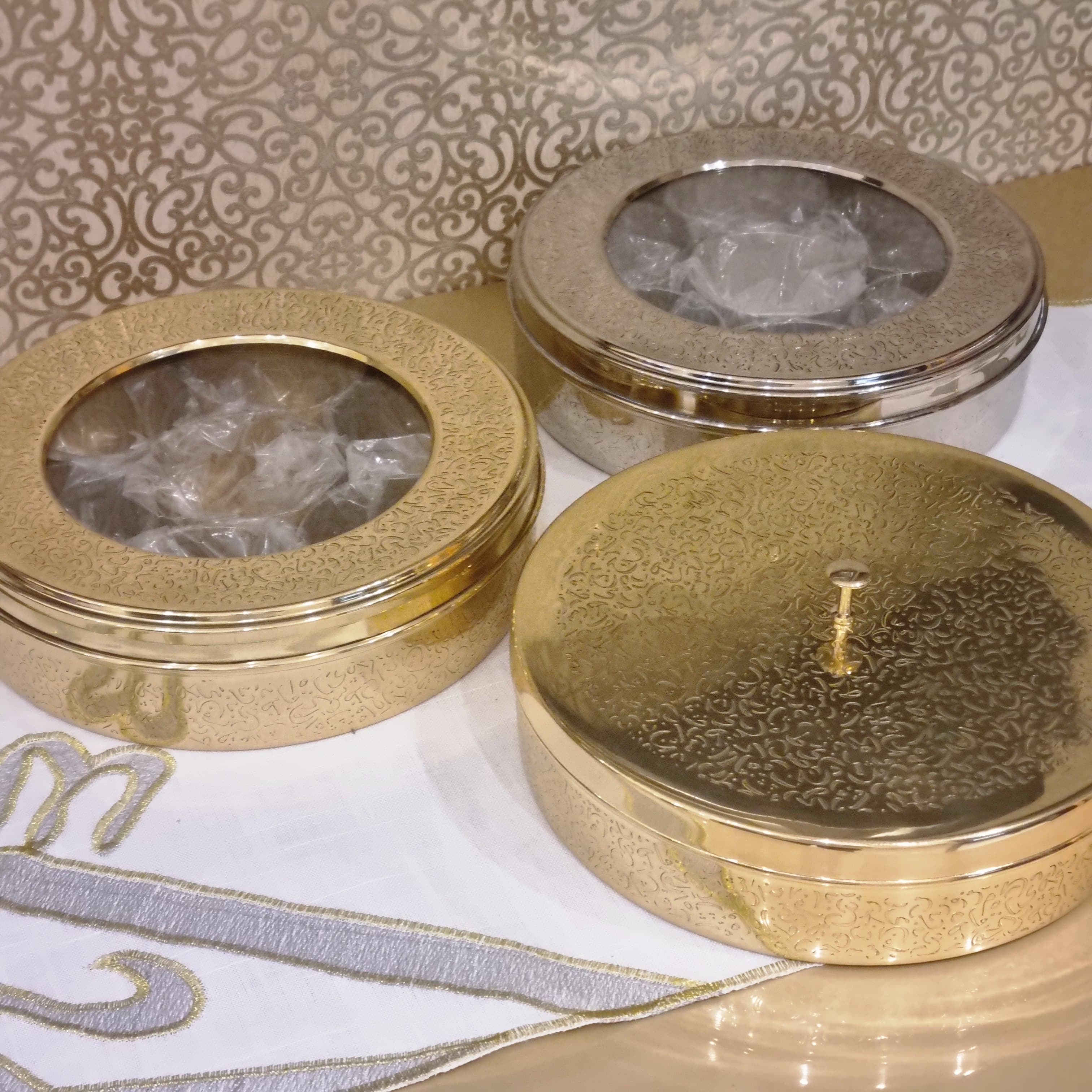 Izinkomishi Zetiye 12 pc Kusuka ku-Diwan - I-Beige -Isethi Yobumba Yendebe Yetiye engu-6 Nesoso elingu-6 - I-Beige 