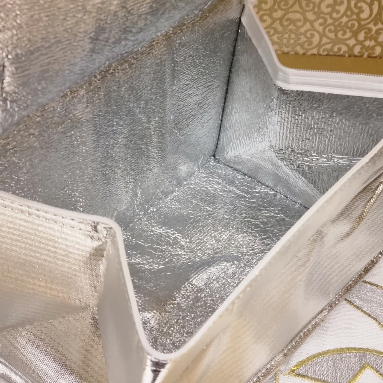 Gold Cooler Bag (30*18*18)