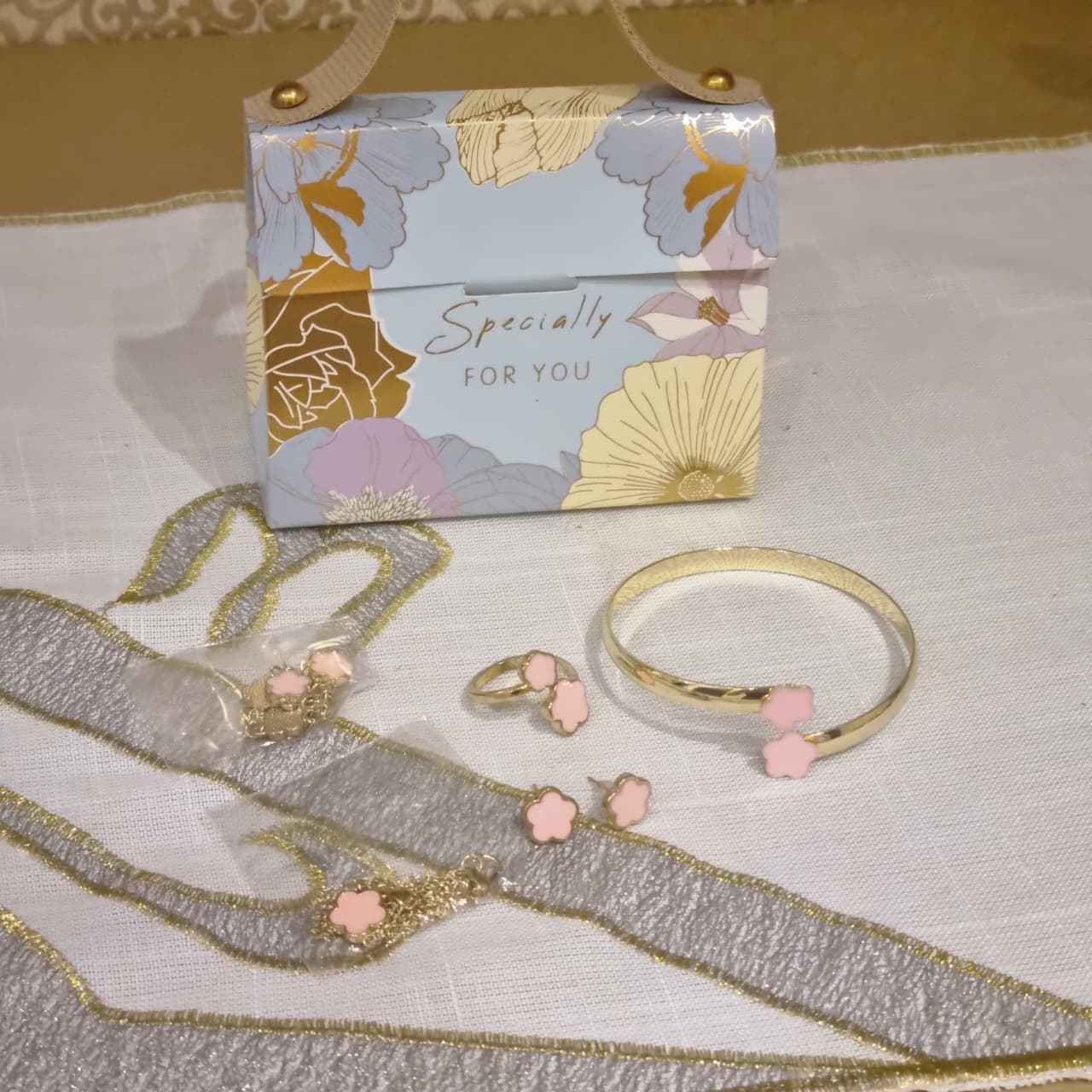 Eid Gift Set 16 - Girls Jewellery Set in Handbag Gift Box