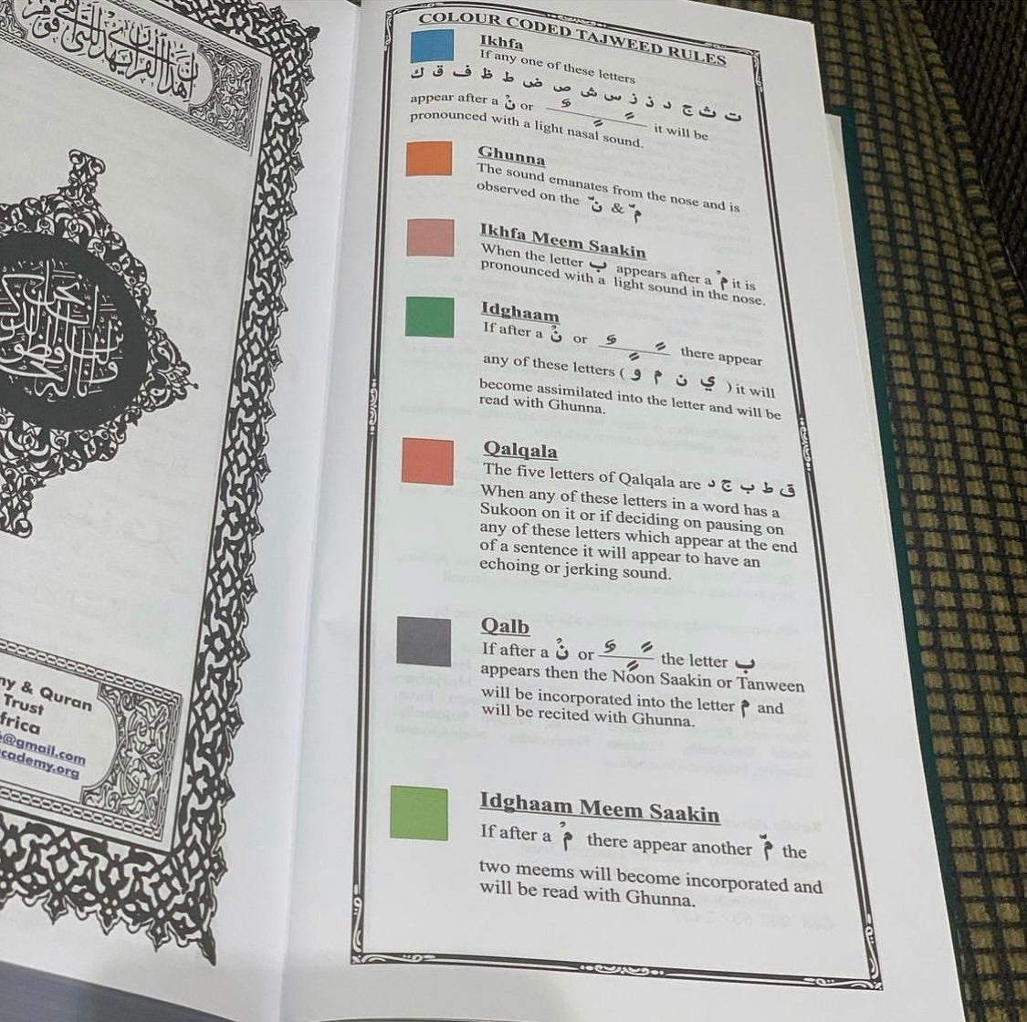 I-Holy Quran ene-English Translation &amp; Color Coded Tajweed Rules 