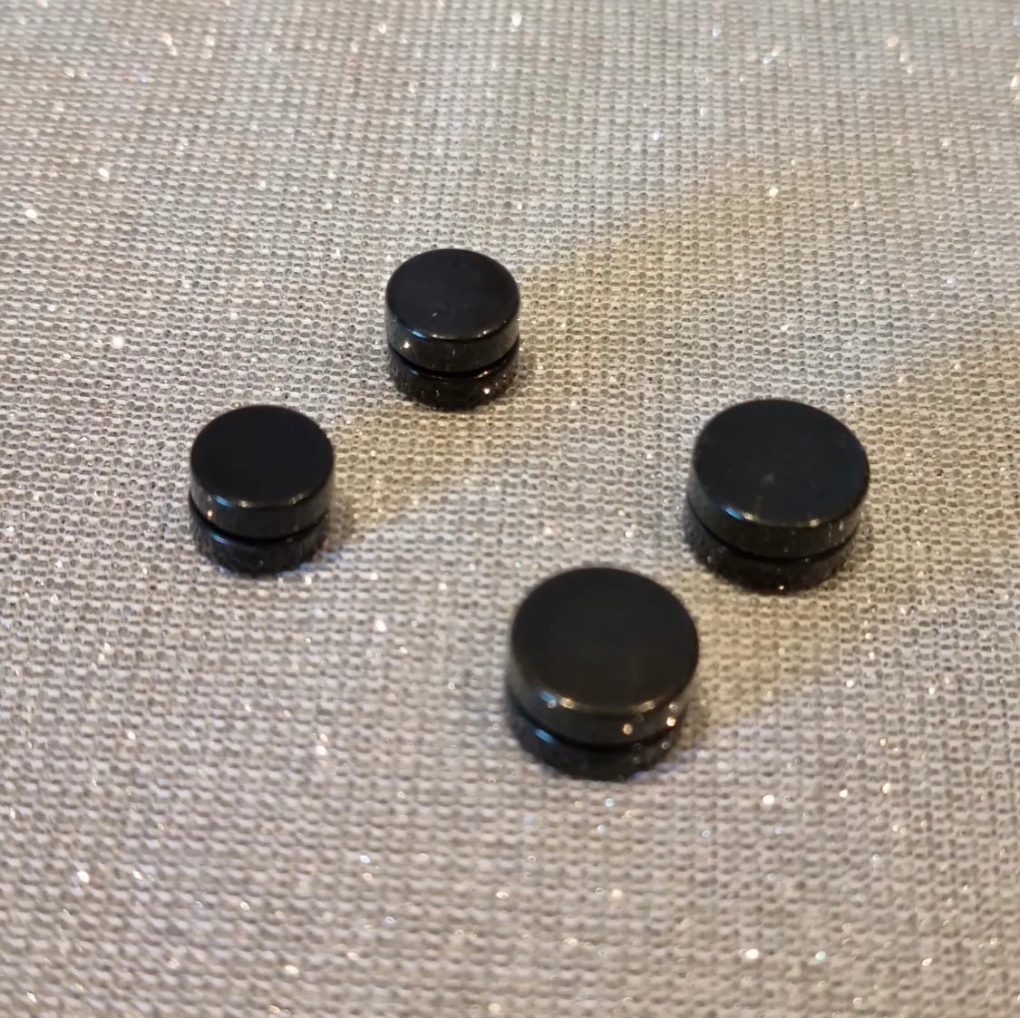 Plain Black Scarf Magnets (2 Sets per Card)